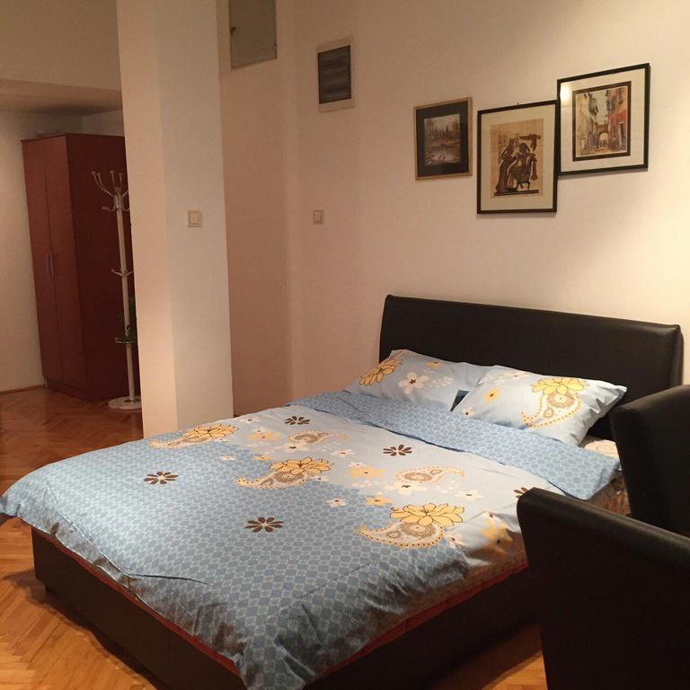 Apartment The Royal Pg Ποντγορίτσα Εξωτερικό φωτογραφία